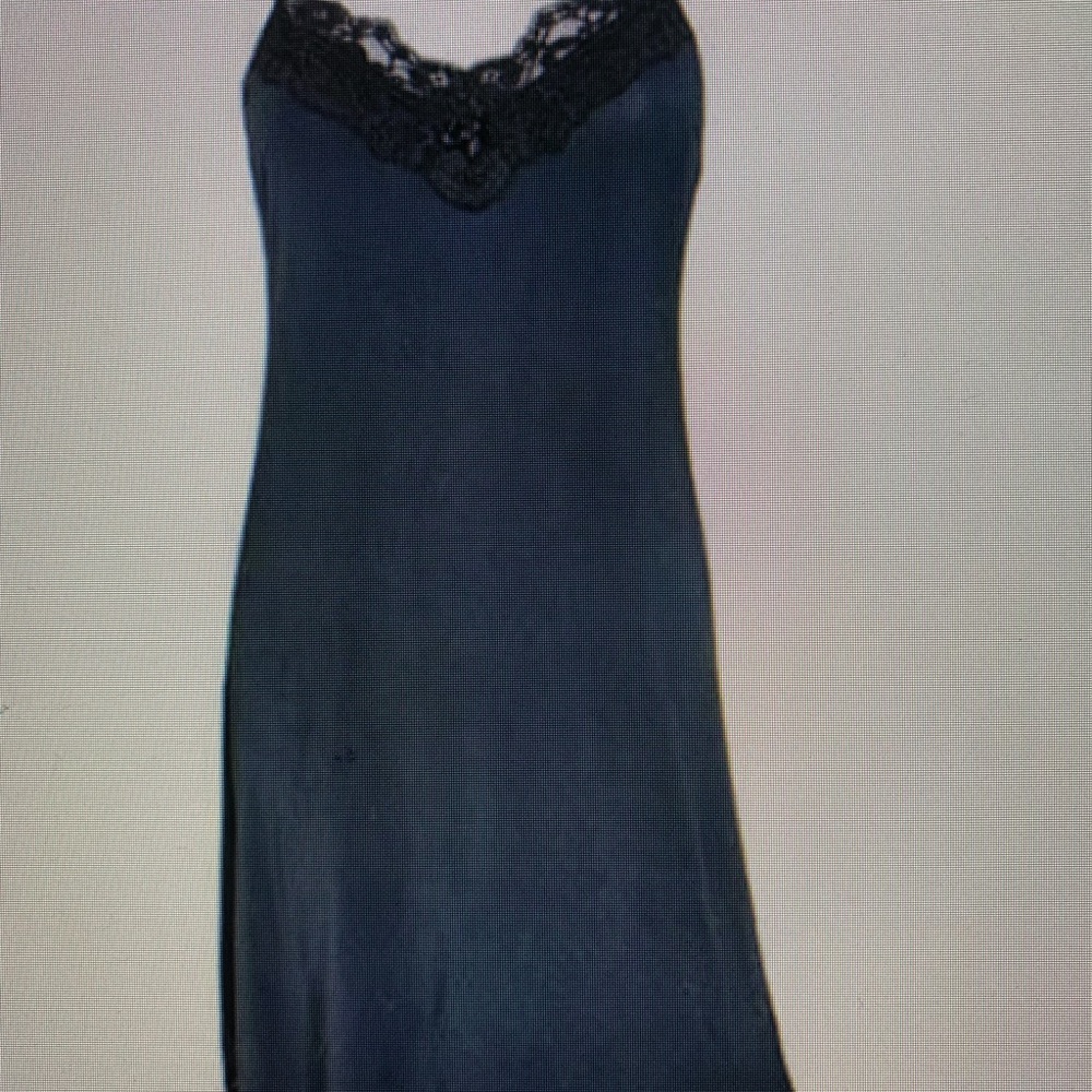 Elegant Black Lace Trim Nightgown